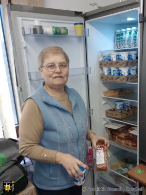 Donated Food
Keywords: dec24;pub2503m