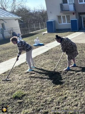 Spring-cleaning at Casa Neemia
Keywords: feb25;C.Neemia