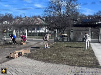 Spring-cleaning at Casa Neemia
Keywords: feb25;C.Neemia