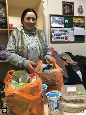Easter Food Distribution
Keywords: apr25;Food-Donation