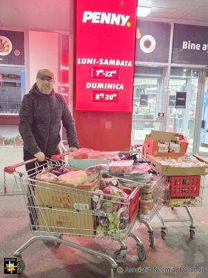 Daily Food Collection
Each evening we visit two local supermarkets to receive food items that are nearing expiry, for donation to households in need.
Keywords: nov25;pub2512d